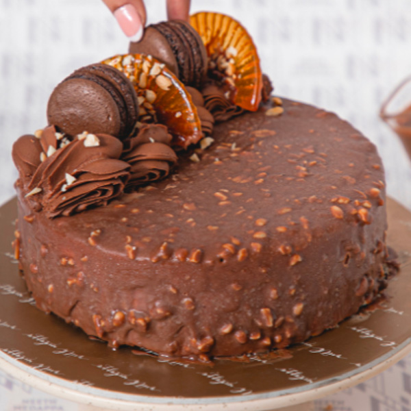 Snickers Chocolate Cake – Ladybird Cakes